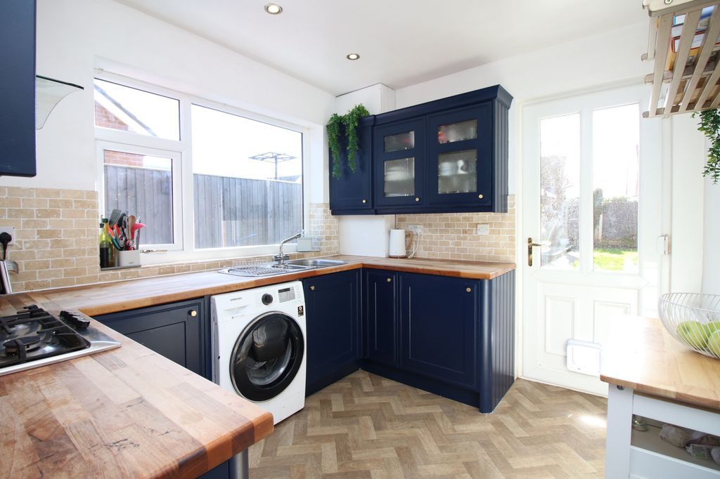 Property photo 3 of 26