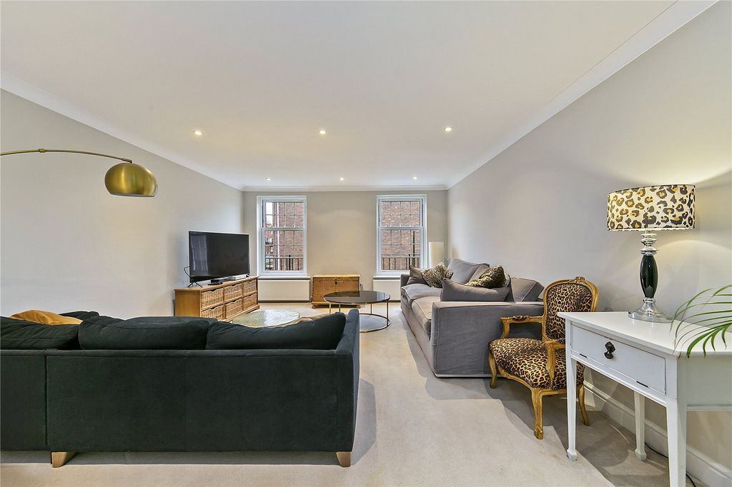 Property photo 3 of 26 Picture No. 04