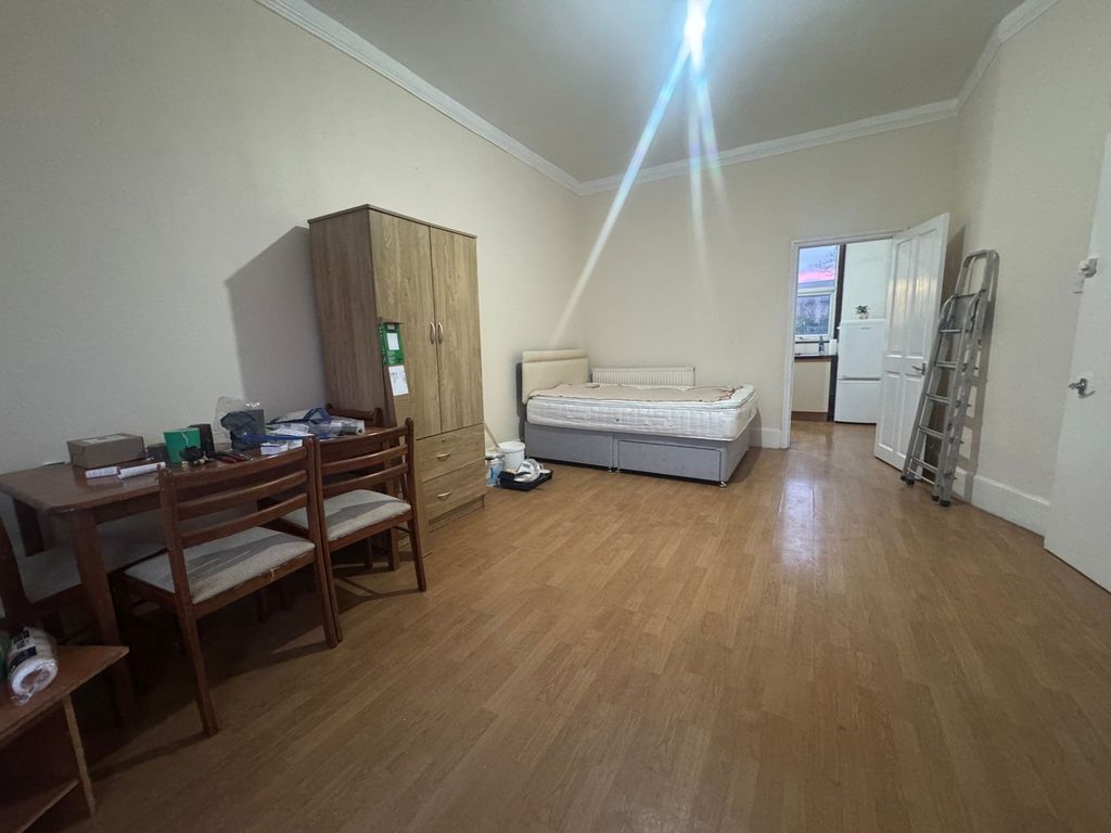 Property photo 2 of 6 7211.Jpg