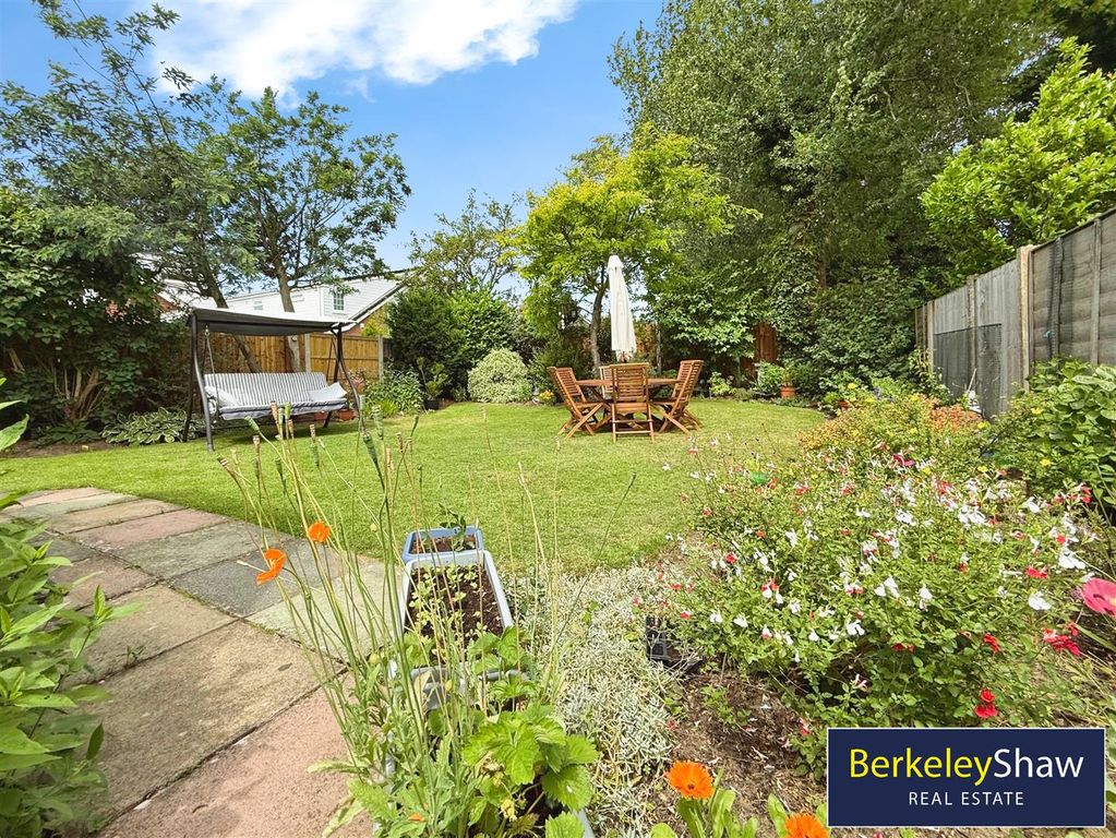 Property photo 2 of 24 E86970B5--402B-A5Da-D6A4Dd1B2Ae3-88303-00002841B09