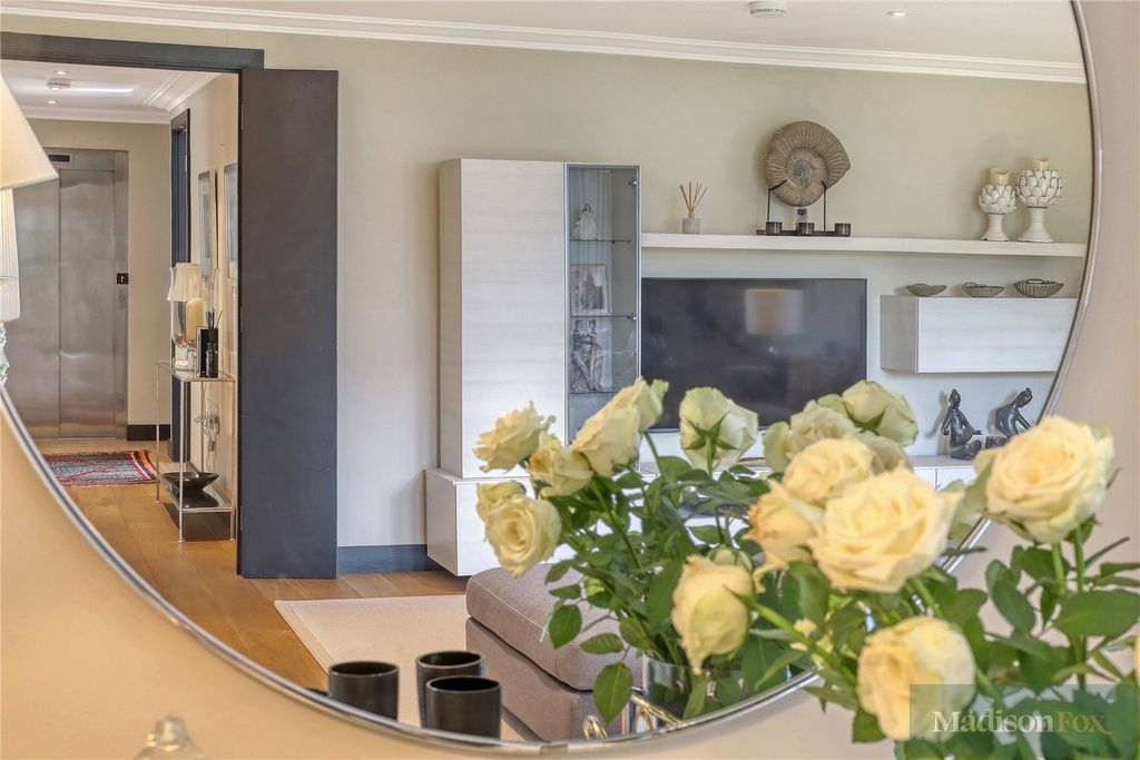 Additional image 12 of 3 bed flat for saleHigh Road, Chigwell, Essex IG7