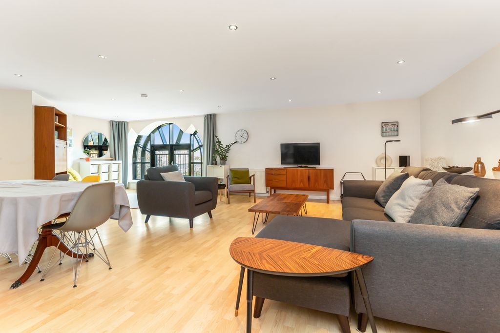 Property photo 2 of 20 Property Image 2