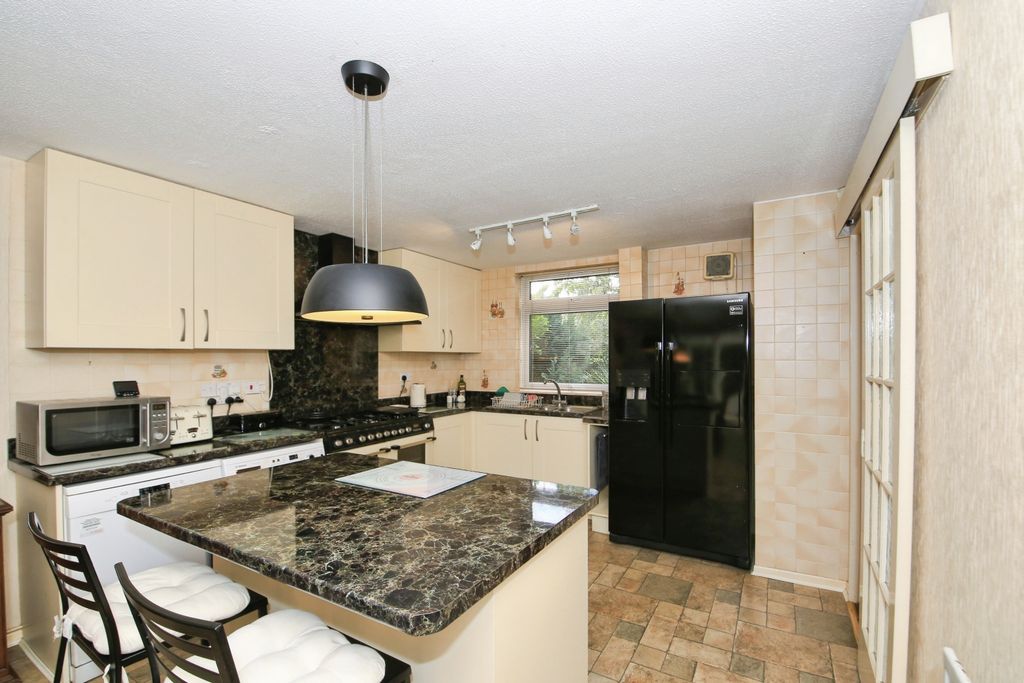 Property photo 2 of 25 Img_5561