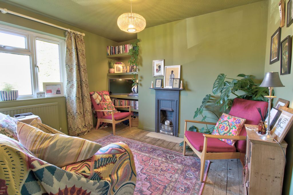 Property photo 2 of 10 A6