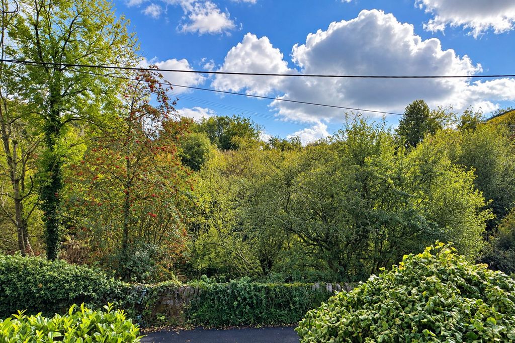 Property photo 3 of 29