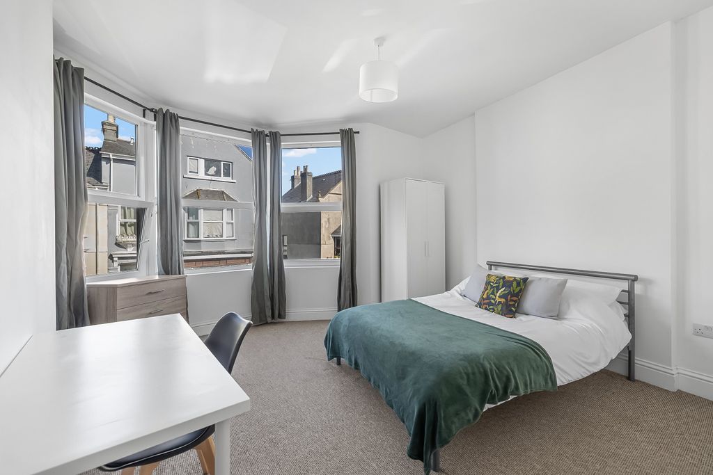 Property photo 1 of 5 0034