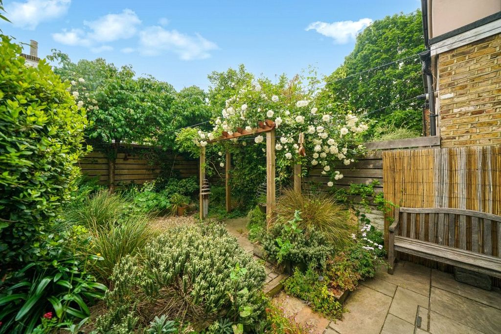 Property photo 3 of 15 Picture No. 20