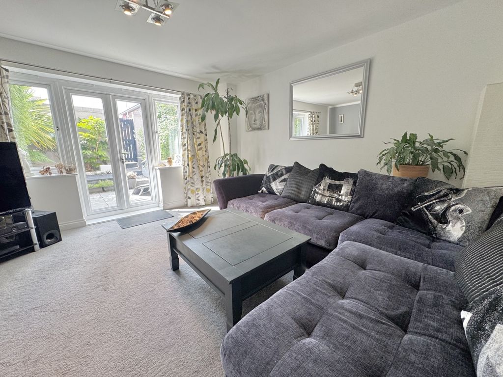 Property photo 3 of 21 Img_1471