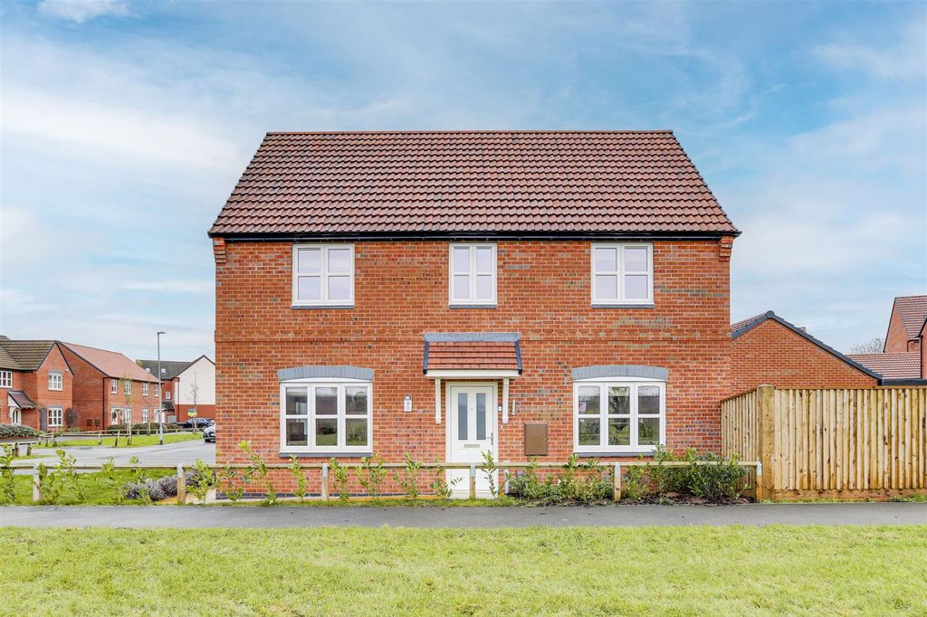 Property photo 1 of 31