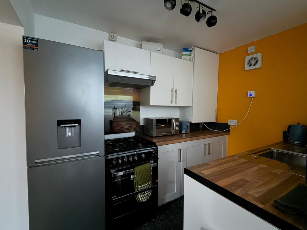 Property photo 3 of 9 Picture 3