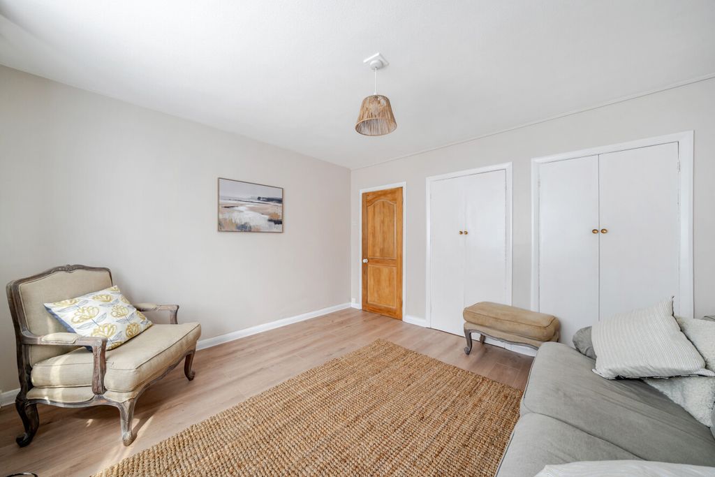 Property photo 3 of 13 1499608-7-6A68c2c...