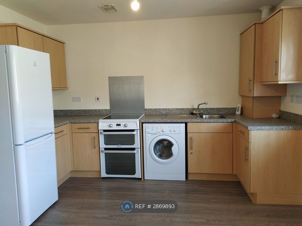 Property photo 3 of 7 Kitchen