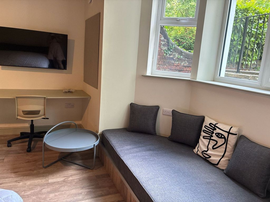 Property photo 3 of 5 Bright Bedroom With Stylish Sofa And Study Desk...