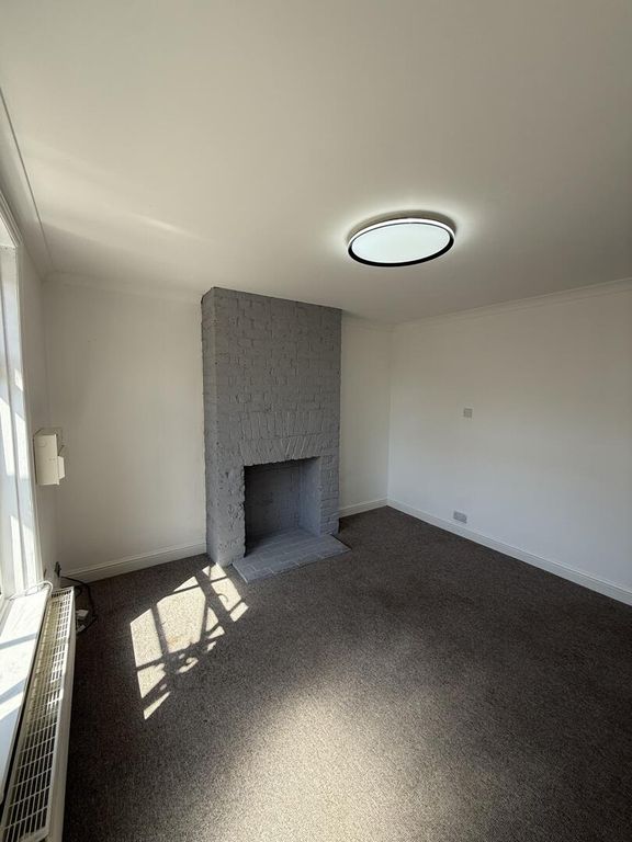 Property photo 3 of 16 Living Room