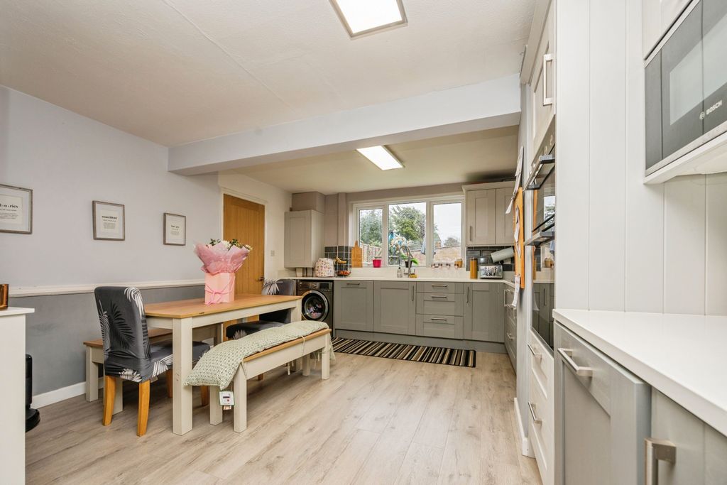 Property photo 1 of 15 Kitchen