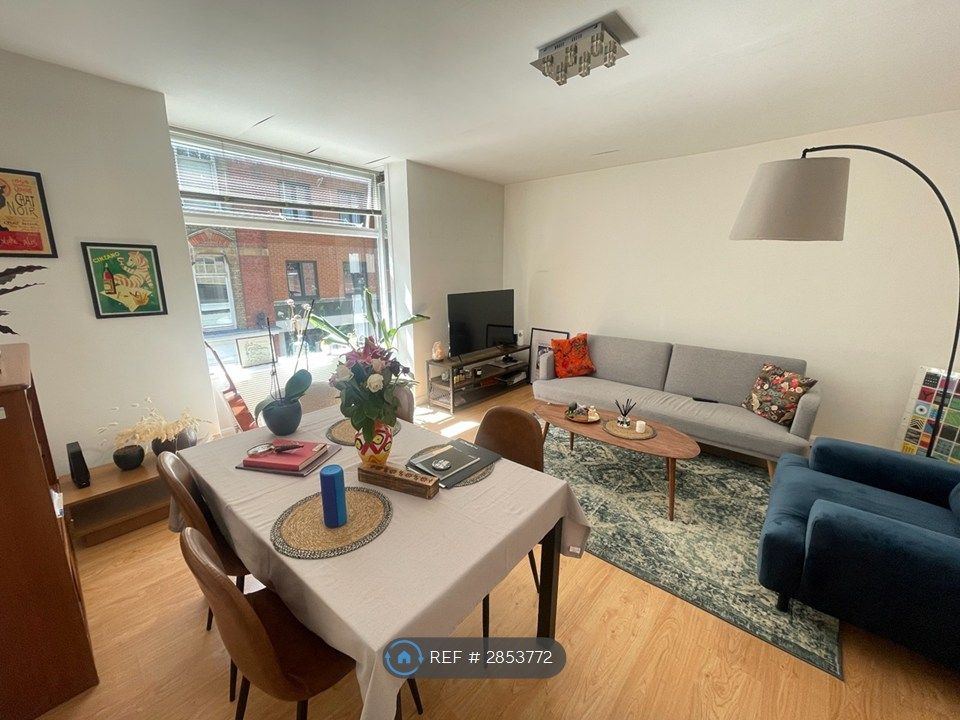 Property photo 3 of 11 Lounge/3rd Bedroom