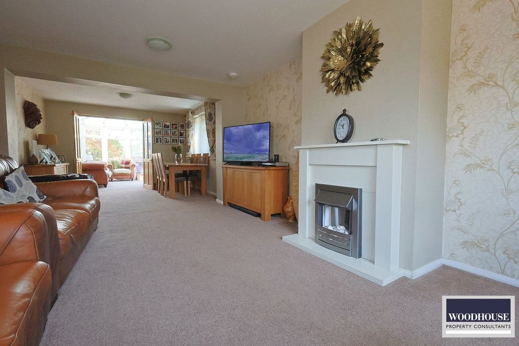 Property photo 3 of 34