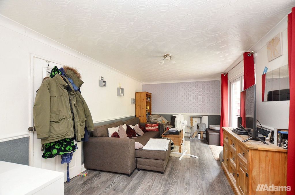 Property photo 2 of 13