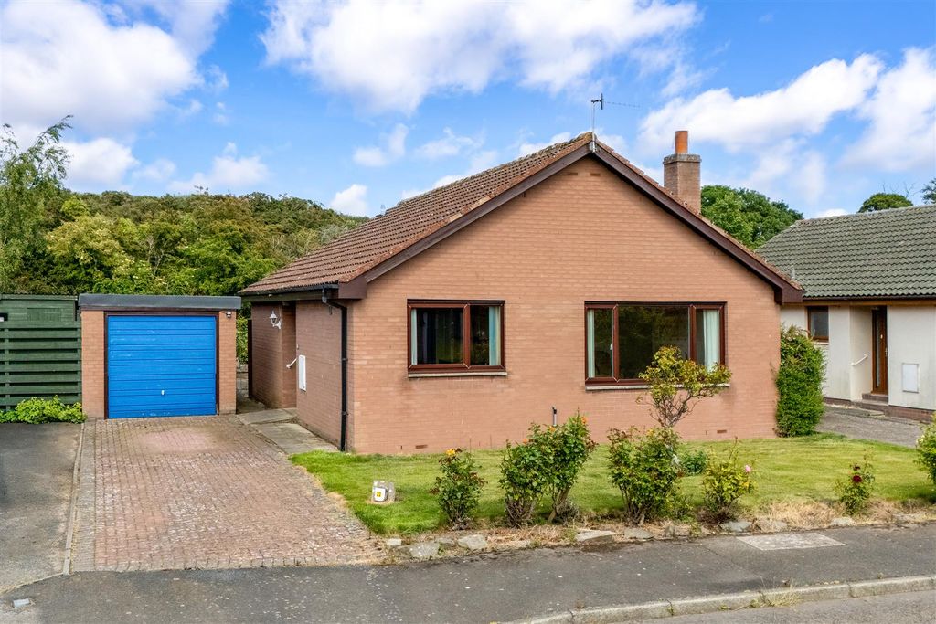 Property photo 2 of 13 32_Lawfield_Coldingham-2.Jpg