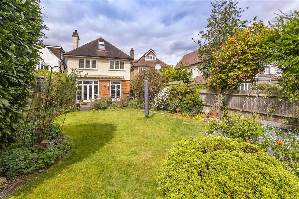 Property photo 1 of 32 Birchdale-19-Portsmouth-Road-0015.Jpg