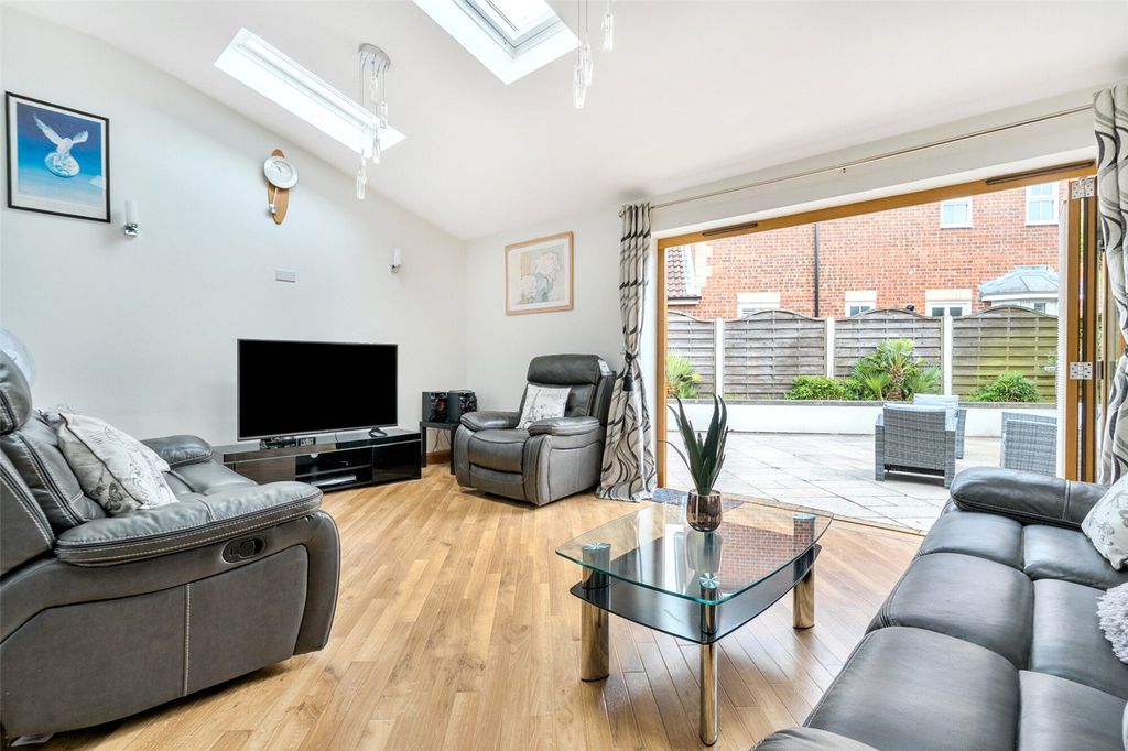 Property photo 3 of 22 Picture No. 65