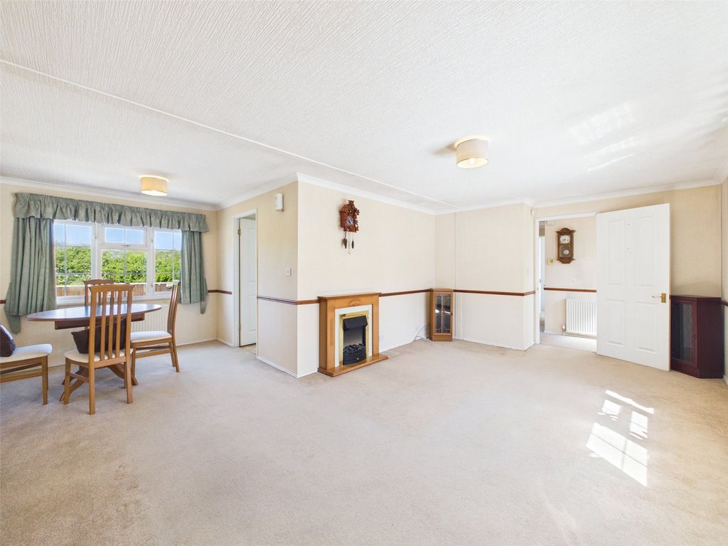 Property photo 3 of 23 Picture No. 32