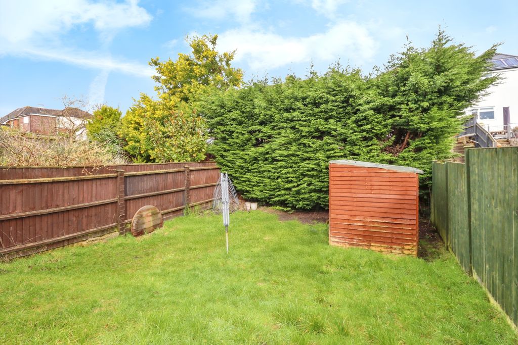 Property photo 2 of 13 Garden