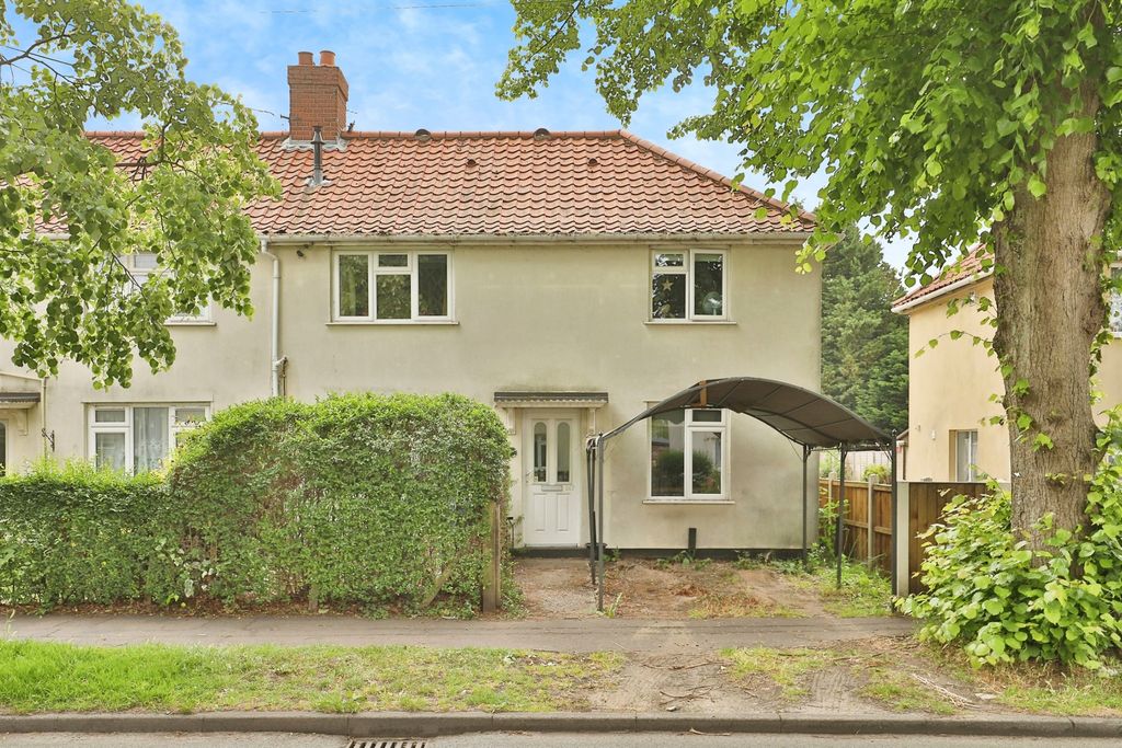 Property photo 1 of 15 External