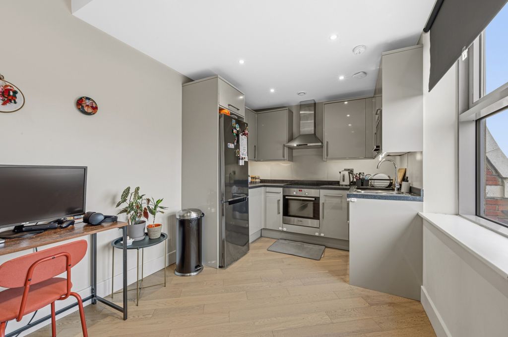 Property photo 3 of 16 Picture No. 29