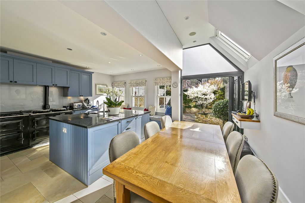 Property photo 2 of 13 Picture No. 16