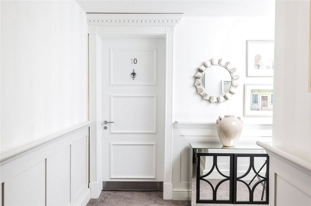 Additional image 4 of 2 bed flat to rentStratton Court Village, Stratton Place, Stratton, Cirencester GL7