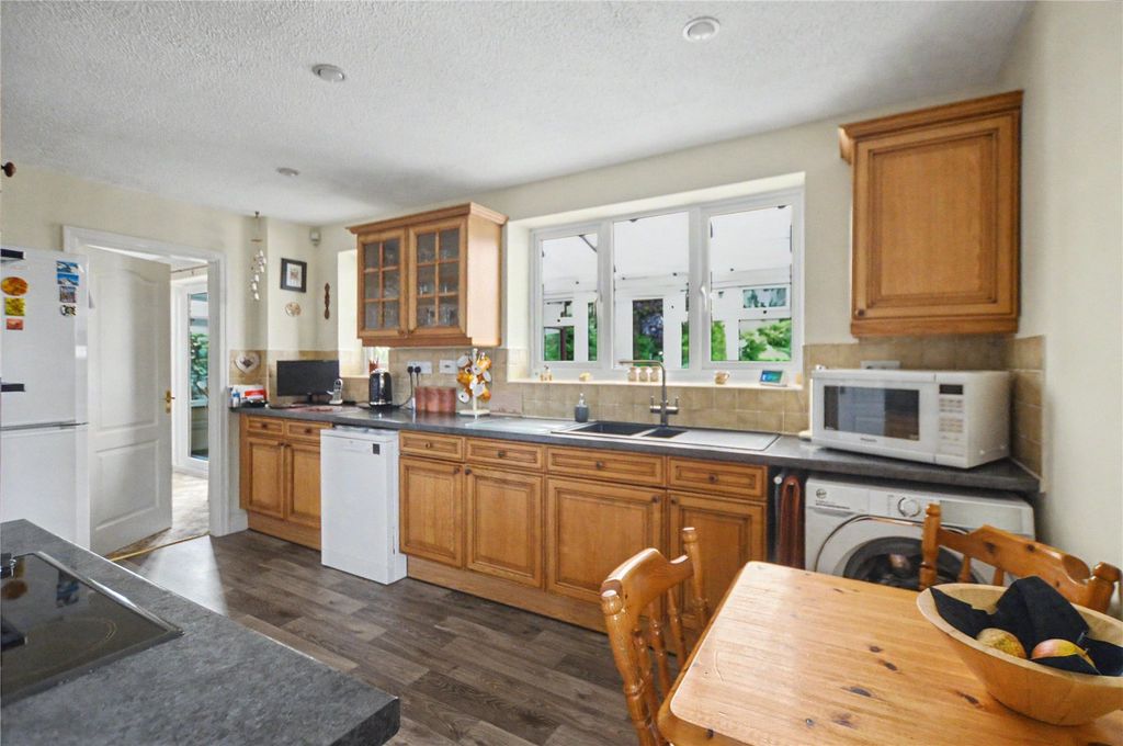 Property photo 3 of 18 Picture No. 33