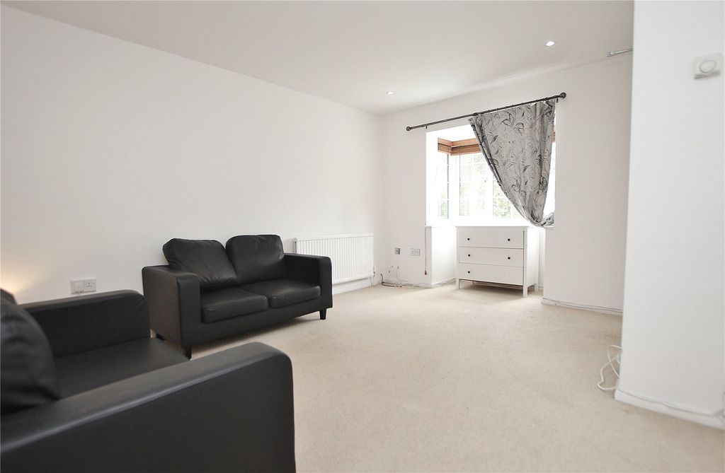 Property photo 3 of 13 Picture No. 02