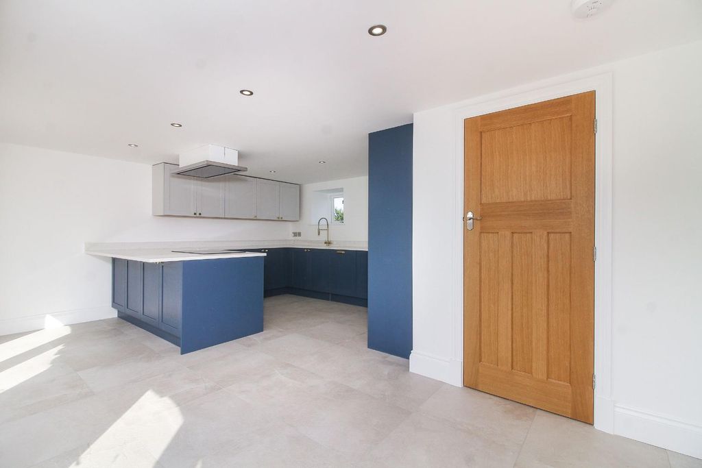 Property photo 3 of 23 3