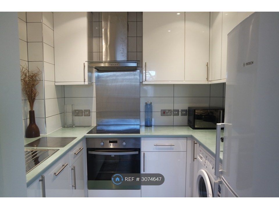 Property photo 1 of 6 Kitchen