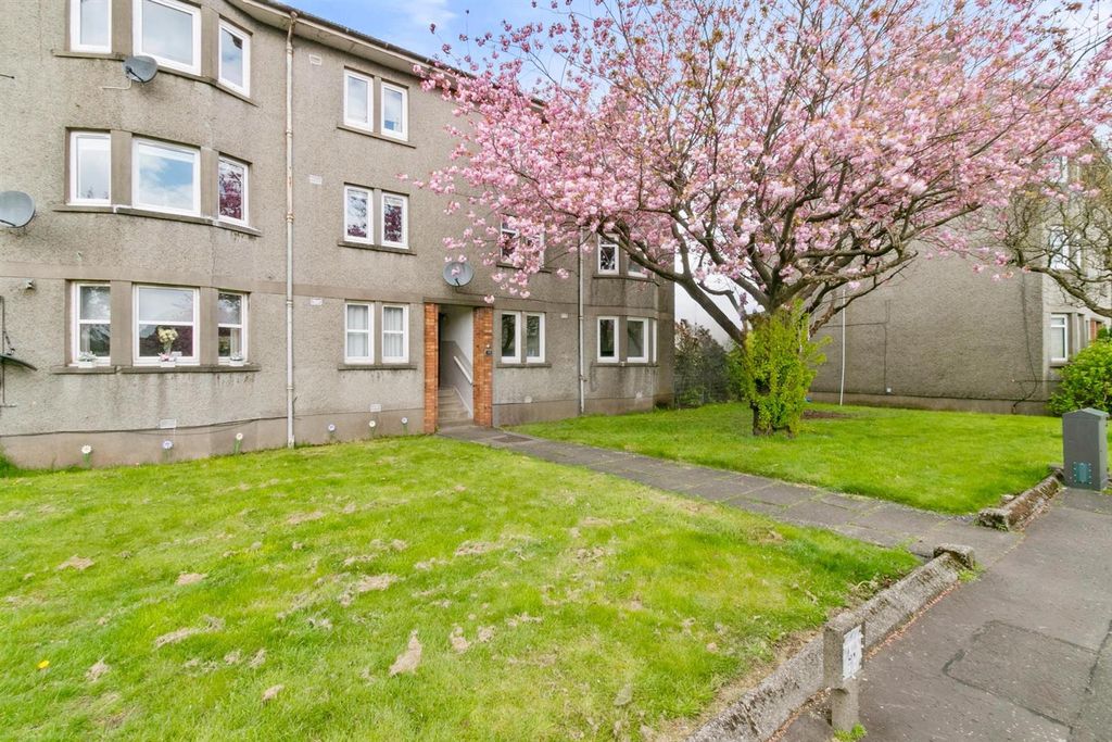 Additional image 6 of 2 bed flat for saleEastfield Crescent Dumbarton G82