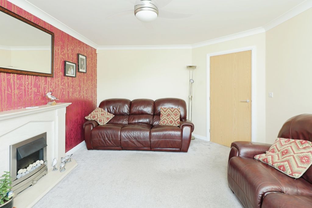 Property photo 2 of 18 Photo