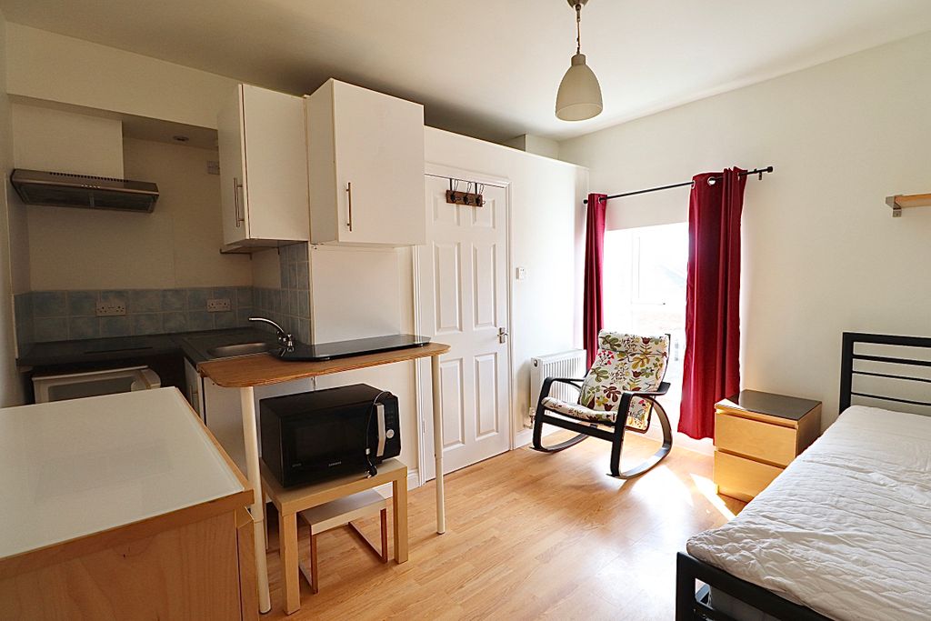 Property photo 2 of 7