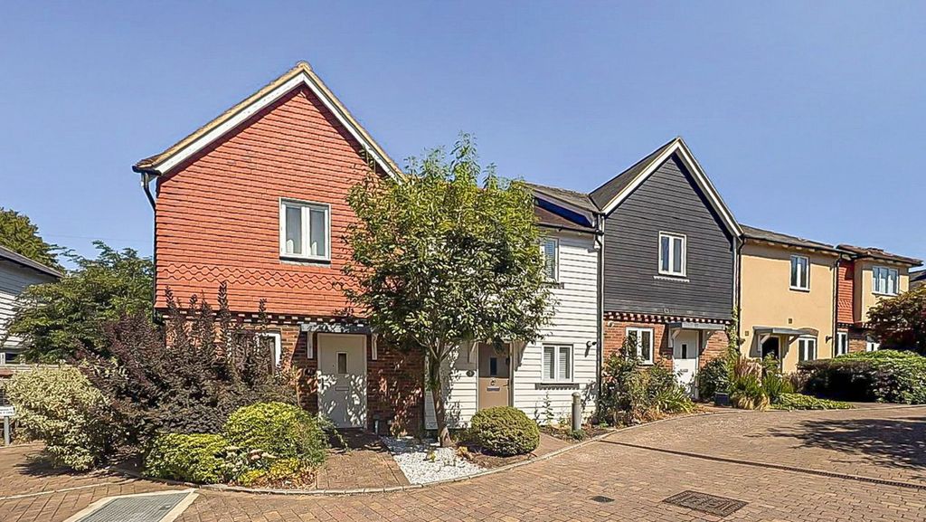 Property photo 1 of 30