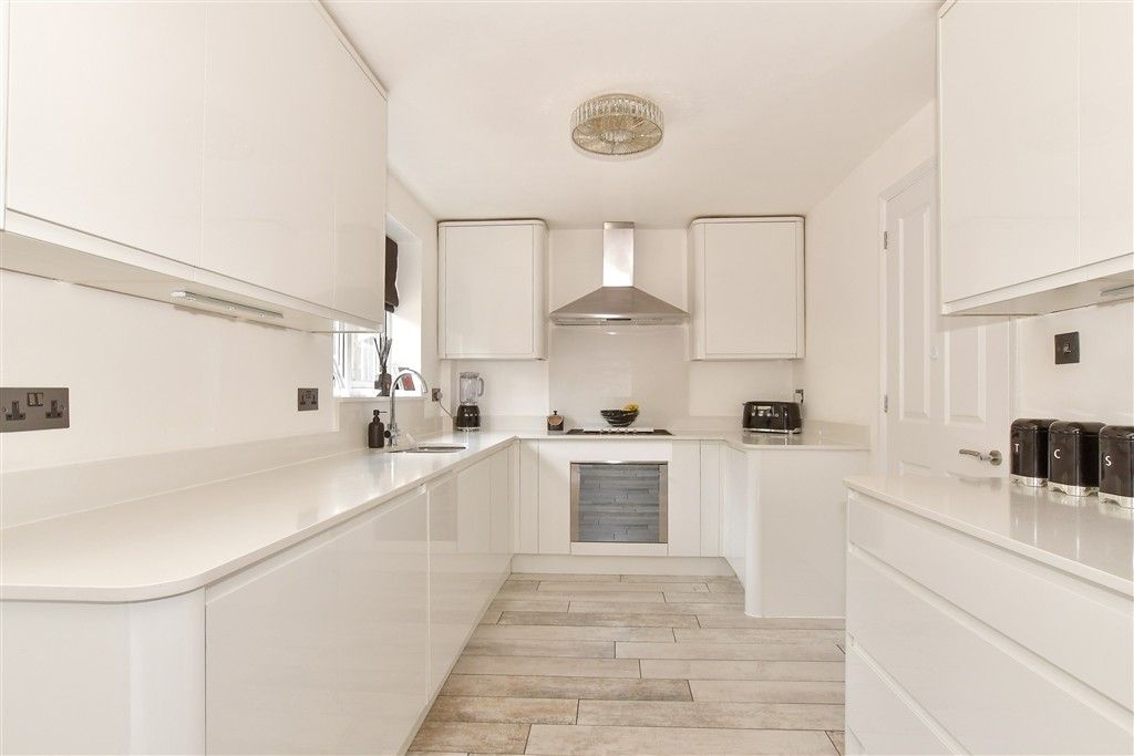 Property photo 2 of 13 Kitchen