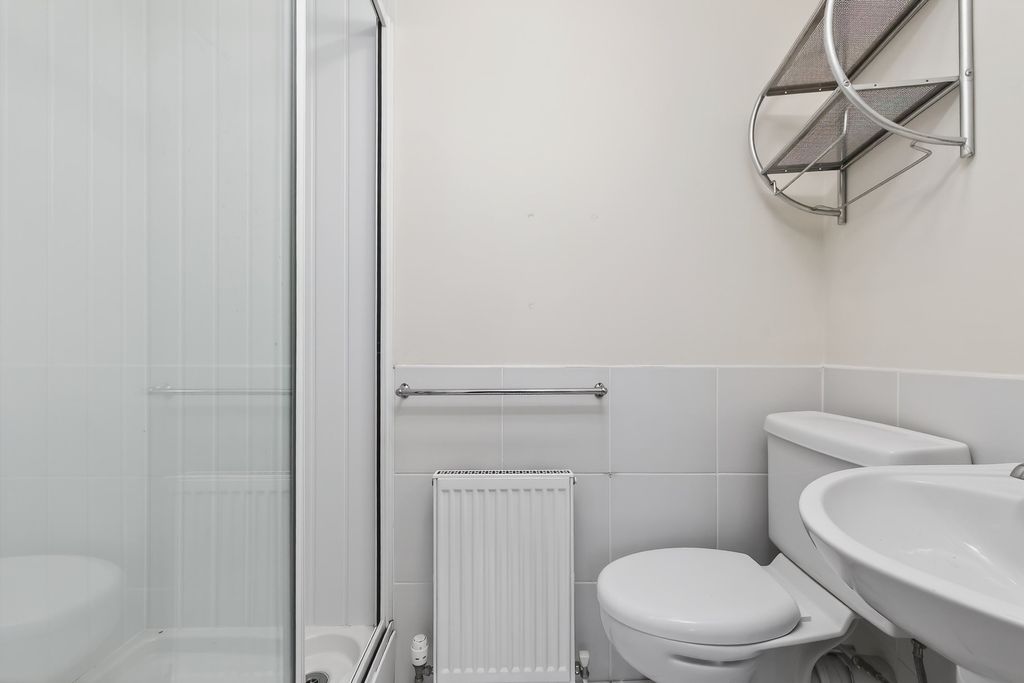 Property photo 3 of 7 0042