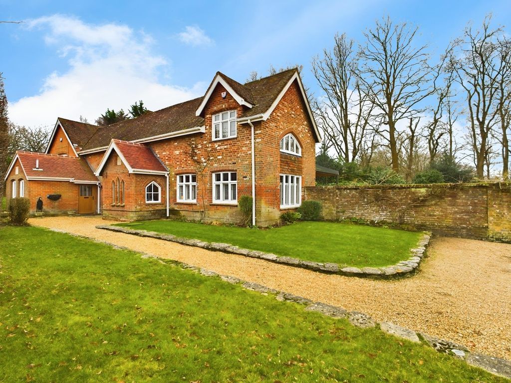 Property photo 1 of 28