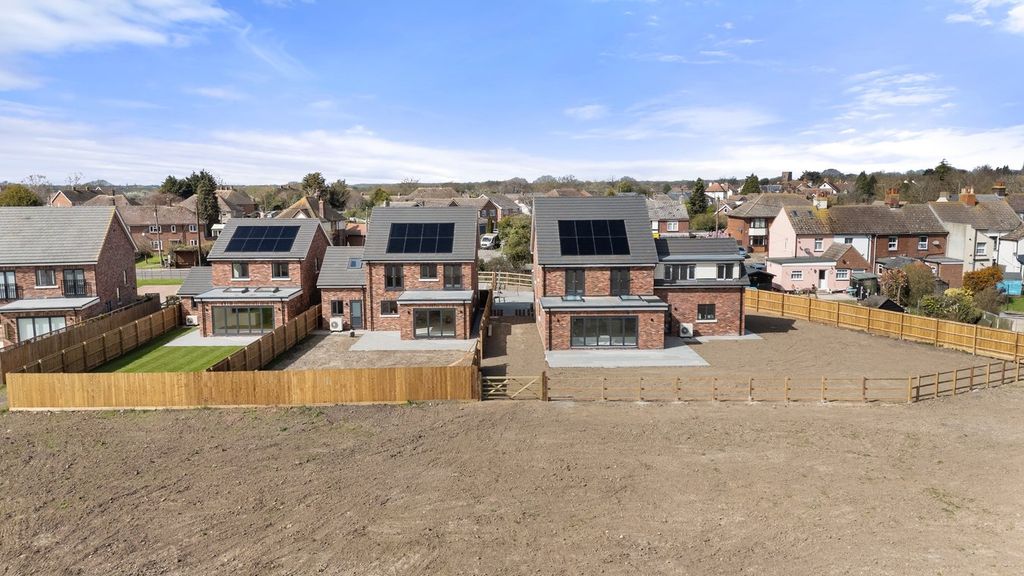 Additional image 23 of 5 bed detached house for saleOakley Gardens, Little Oakley, Harwich CO12