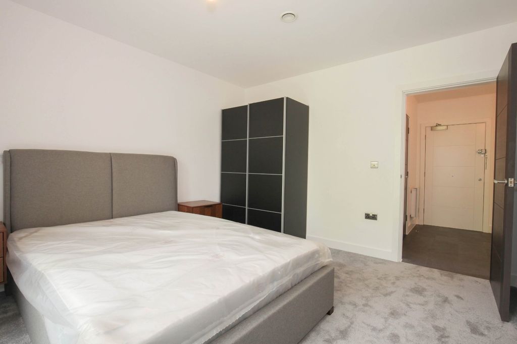 Property photo 3 of 11 Picture No. 02