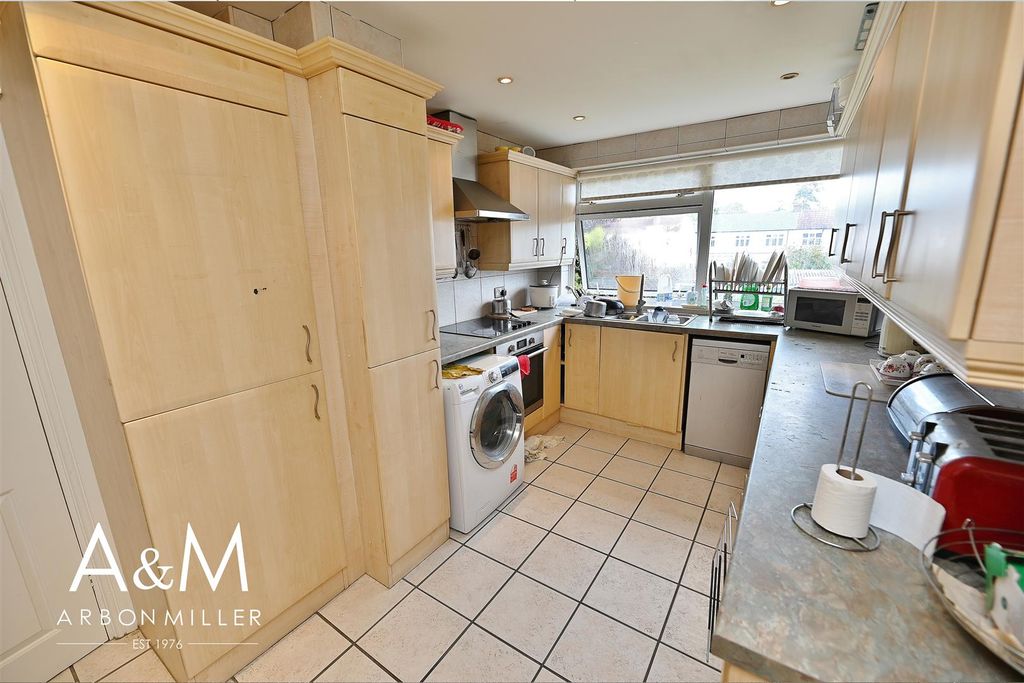Property photo 3 of 11 4.Jpg
