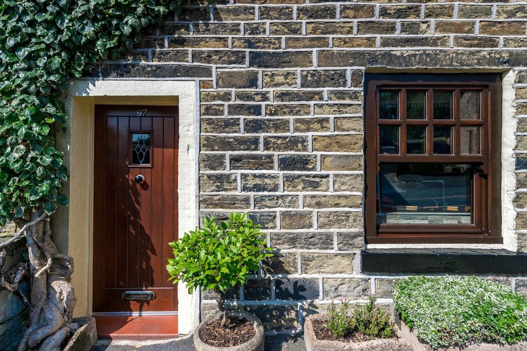 Property photo 2 of 38 4433852