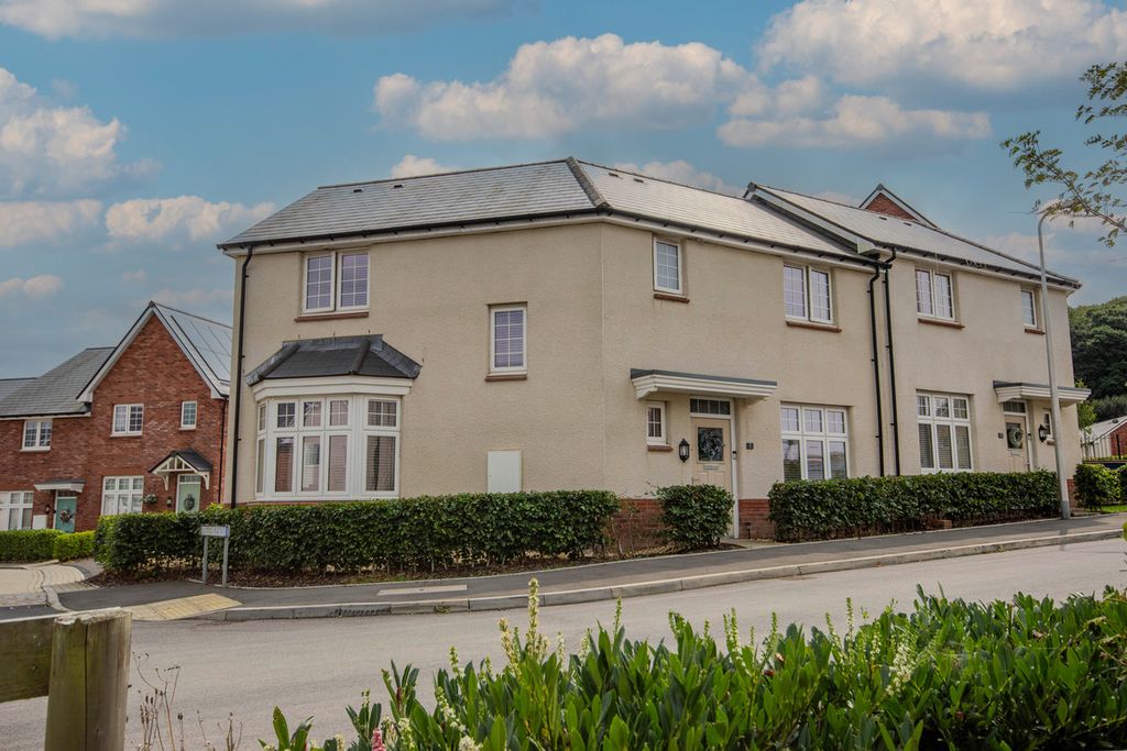 Property photo 1 of 27