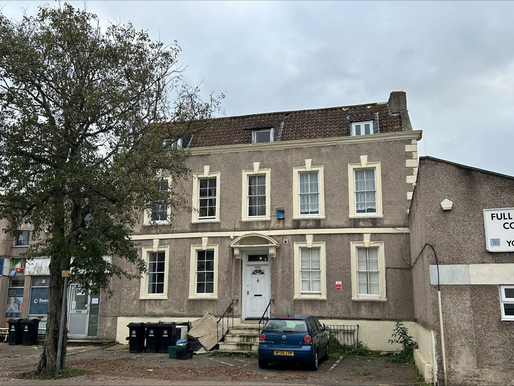 Property photo 1 of 3