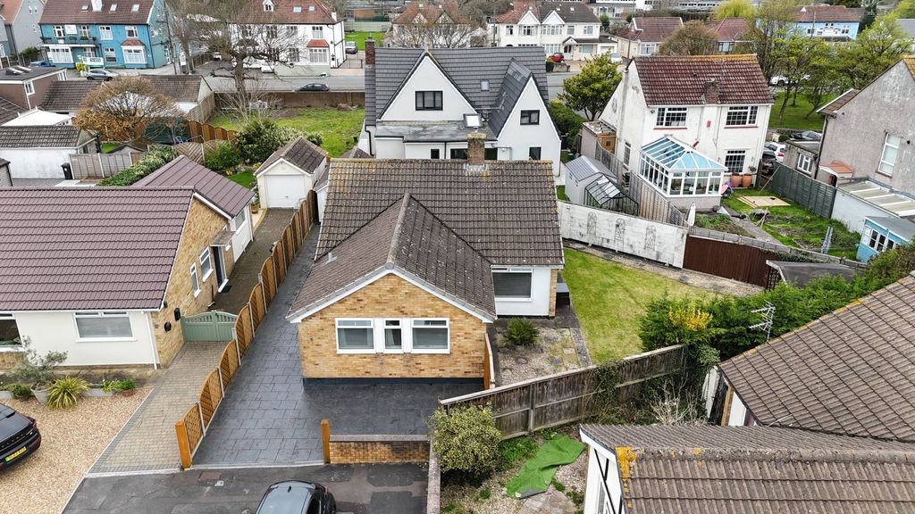 Property photo 2 of 26