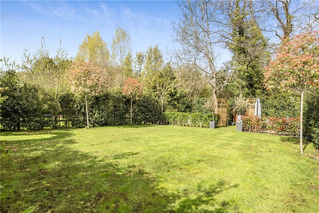 Property photo 2 of 13 Picture No. 12